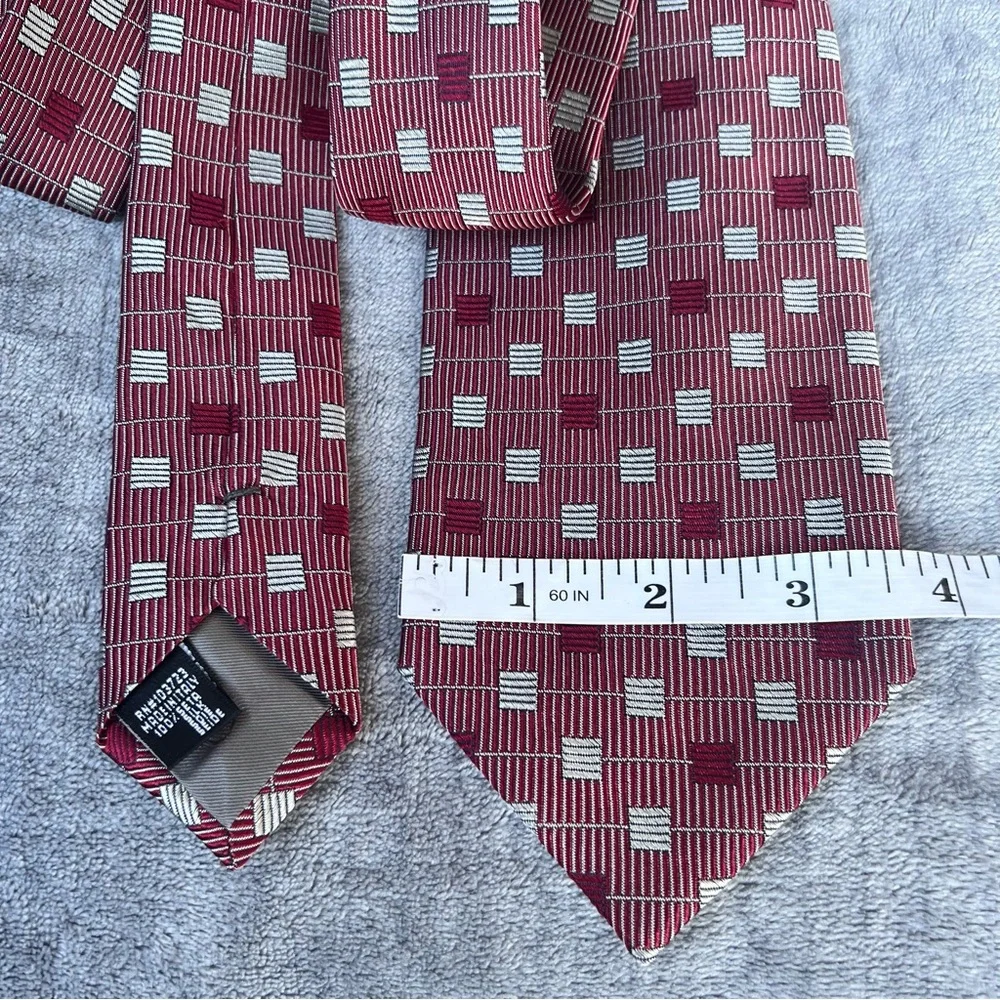 Giorgio Armani Red Silver 100% Silk Tie Made In Italy Celeste Pattern Textured
